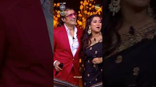 Shreya amp Sonu First Time Perform quotjodi tare nai chini goquot Rabindra Sangeet For Amitabh Bachchan kbc [upl. by Ynnhoj]