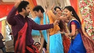 Behind The Scenes  Masti On the Sets Of Iss Pyaar Ko Kya Naam DoonEk Baar Phir [upl. by Atikim828]