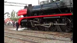 Steam Locomotive R761 Derails [upl. by Fennie]