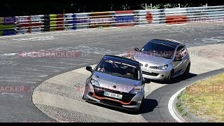 Battle de Clio 3 RS  Renaud vs MUMU  Nurburgring Nordschleife [upl. by Fia913]