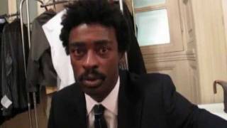 Seu Jorge manda recado para Djavan [upl. by Amhsirak]