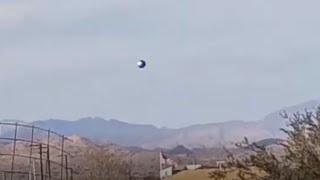 Metallic UFO spotted in the Arizona desert UFO alarm near the airport [upl. by Shaikh]