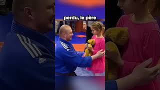 Elle défend son père sur le ring et change le cours du match  👧💥 [upl. by Baxter496]