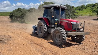 trator MF 4408 cabinado plantando capim no sítio mata velha de araruna pb [upl. by Troy454]