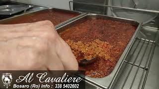 Lo chef Maurizio del ristorante Cavaliere a Bosaro ci svela il segreto del suo ragù alla bolognese [upl. by Hitchcock]