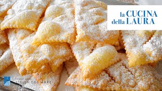 Dolci di Carnevale  LE CHIACCHIERE  La Cucina della Laura [upl. by Nicolella744]