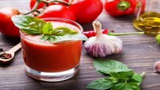 Recette  Gaspacho aux tomates [upl. by Aihsilef200]