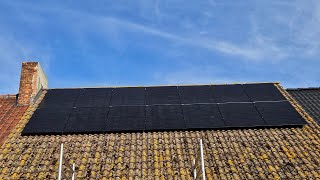 14 Zonnepanelen op 3 fasen aansluiten met micro omvormers en de media [upl. by Yrrej]