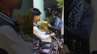 kud fsa dost ko bhi fsa diya ogteam01 funny comedy short  video 🤣🤣😎😎😎😎😎🤣🤣 [upl. by Htiduy]