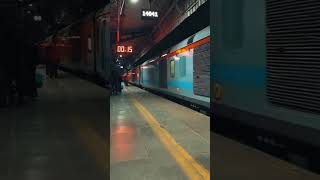 Mussoorie Express arrived in Ghaziabad Jn [upl. by Hartman]