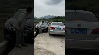 A road that even experienced drivers dare not take narrow road car meeting skills viral shorts [upl. by Jacie]