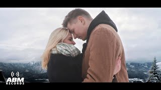 Adam Stachowiak feat Anna Stachowiak  Choć o tym nie wiesz Official Music Video [upl. by Zelig]