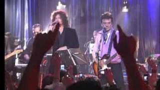 Jaime Urrutia y Bunbury  El Calor del amor en un bar [upl. by Enoved19]