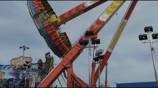 foire de mai 2015 23  envolez vous avec le nouveau frisbee [upl. by Amedeo]