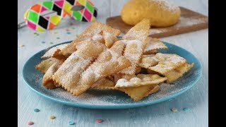 Come fare delle chiacchiere friabili e bollose ricetta con e senza bimby [upl. by Alleuqram641]