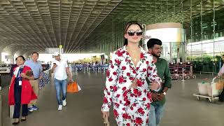 URVASHI RAUTELA FLYING FROM MUMBAI SPOTTED AT AIRPORT [upl. by Shaya405]