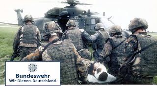 Jobporträt Rettungsassistentin im Sanitätsdienst der Bundeswehr [upl. by Nanfa]