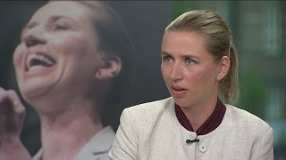 Mette Frederiksen svarer igen Jeg er ikke blå og borgerlig  Aftenshowet [upl. by Adnarym]