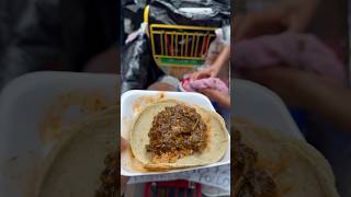 Chutándome uno de mole con pollo en carrito de supermercado tacos guisados foodie viral parati [upl. by Parhe]