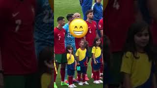 È una SUPER fan di RONALDO😍⚽ [upl. by Adlev]