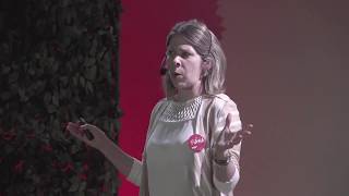 O poder transformador da maternidade  Flávia Maciel de Aguiar  TEDxFranca [upl. by Ihsakat]