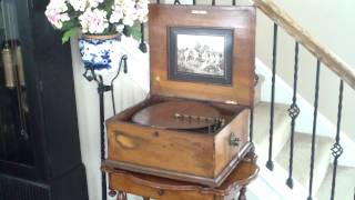 Polyphon Music Box The Old Oaken Bucket Song [upl. by Atinna919]