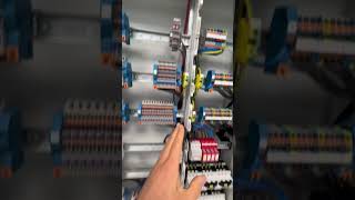 Zwei Zuleitungen im Schaltschrank🔋🔋⚡️ knx schaltschrank electrician smarthome haussteuerung [upl. by Zenas]