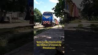 Train looking for food for the victims of Baracoa in Guantanamo [upl. by Leshia893]