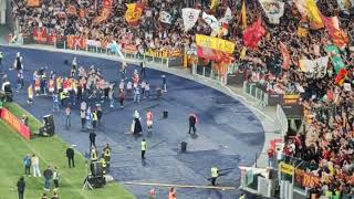 6424 Roma Lazio 10 Mancini sventola la bandiera biancoceleste col topo sotto la Curva Sud [upl. by Holmes]