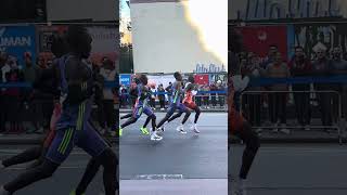 New York City Marathon 2024  Men’s 1st Place Leaders at Mile 175 Upper East Side NYC [upl. by Verney]