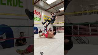 Frenesi Vs Jerry Galante luchasafex luchalibre cmll triplea [upl. by Anaujal899]