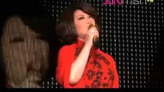 Tsai Chin  Cai Qin  蔡琴 Concert Singapore Sep 2010 [upl. by Leumhs]