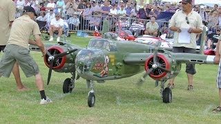 GIANT 13 SCALE RC B25 MITCHELL 2 X 400 cc MOKI 5 CYL  WESTON PARK LEGENDARY FIGHTERS  1  2014 [upl. by Yeleen546]