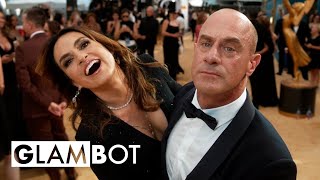 Mariska Hargitay amp Christopher Meloni GLAMBOT BTS at 2022 Emmys  E Insider [upl. by Mallen]