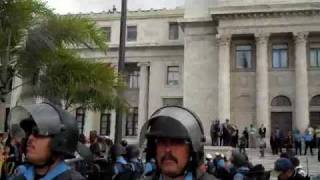 Estudiantes y profesores de la UPR protestan frente al Capitolio San JuanPuerto Rico [upl. by Haye]