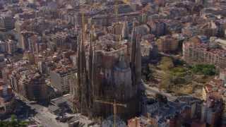 Video La Sagrada Familia en 2026 [upl. by Wasserman]