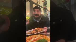 Errico Porzio recensisce la sua pizzeria del Vomero camuffato per non farsi riconoscere [upl. by Phip]