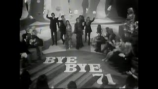 RadioCanada  Le Bye Bye 1971 Premier Bye bye de Dominique Michel [upl. by Pellegrini]