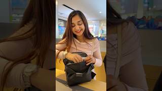 Pehli Anniversary mai Mila ye Gift 🎁😍 shorts trendingshorts minivlog viral meghachaube [upl. by Pool392]