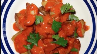 Patatas Bravas  Spansk tapasklassiker Sprøde kartofler i tomataioli  Opskrift  139 [upl. by Sou566]