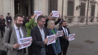 Campi Flegrei flashmob di Avs davanti a Palazzo Chigi per il sisma bonus [upl. by Tawsha]