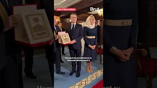 Moment de recueillement au Mausolée Mohammed V pour Emmanuel et Brigitte Macron [upl. by Asirb262]