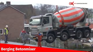 Berging betonmixer [upl. by Ricoriki238]