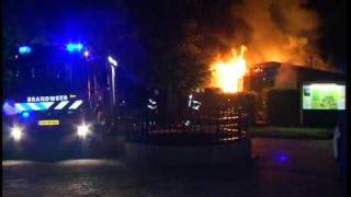 Caravan uitgebrand op Camping Vredenburg in B op Zoom [upl. by Chapen]