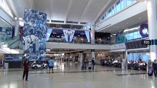 A Tour of Houston Intercontinental Airports C D and E Terminals Part 1 September 2013 [upl. by Redneval]