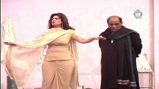 Agha Majid with Qaiser Piya and Zulfi Stage Drama Hun Fair Full Comedy Clip [upl. by Akiram]