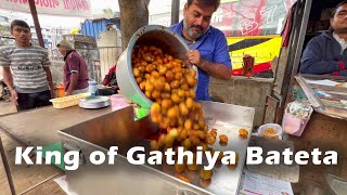 King of Gathiya Bateta in Gujarat  Bhagwati Batetawala  Bhavnagar Street Food  Indian Street Food [upl. by Lavelle221]