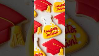 Erlenmeyer flask for Iowa State graduation order royalicing cookiedecorating customcookies [upl. by Fernand404]