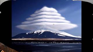 Altocumulus lenticularis Lenticular Clouds stationary lensshaped clouds [upl. by Jarus748]