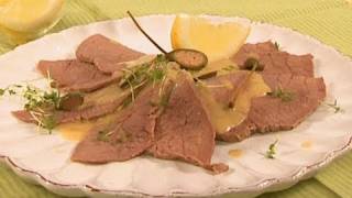 Rezept Vitello Tonnato  Italienische Vorspeise aus Kalbfleisch mit ThunfischMayonnaise serviert [upl. by Teddie571]